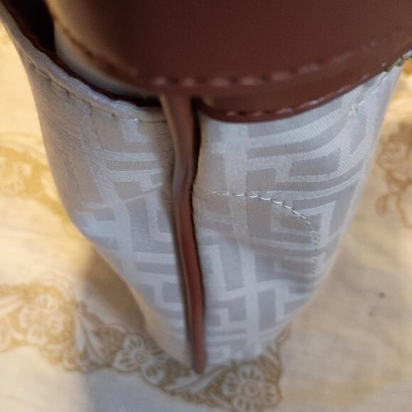 Fiorelli Women’s Lila Crossbody Handbag,  Geo Jacquard White - Picture 5 of 9